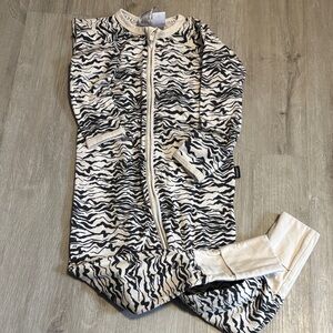 Bonds Black and White Zebra Footies